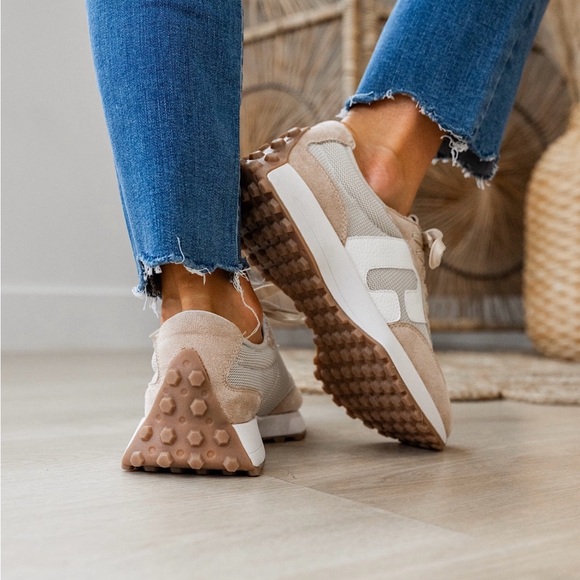 NWT - Corkys- Slip on Sneaker - Cream Athletic Sneakers with Mesh Upper - Picture 4 of 5